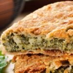 Pizza di scarole, la ricetta di Patrizio Rispo