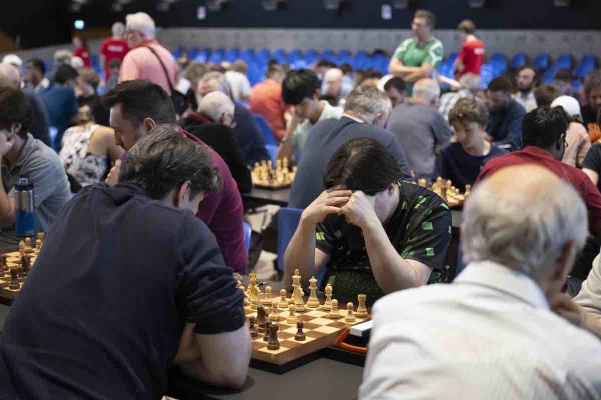 Episodio particolare prima di un torneo di scacchi