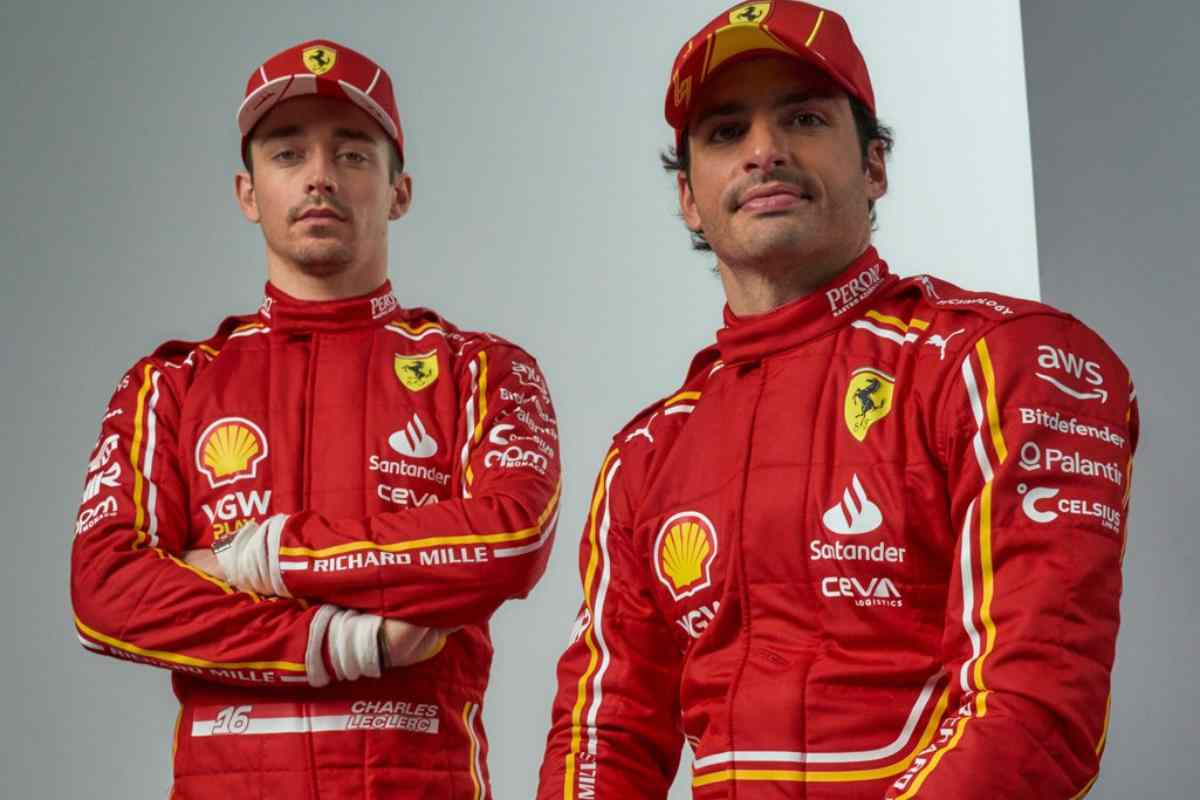 Leclerc, nuovi colori sulla tuta Ferrari