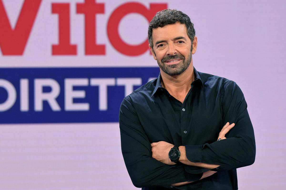 Alberto Matano attacca Mediaset: ecco il motivo