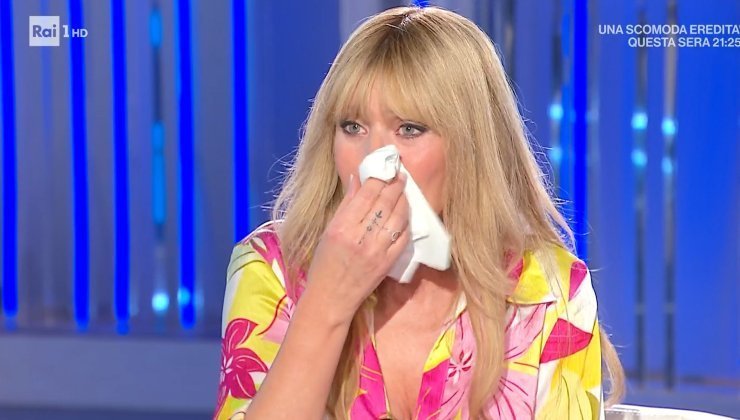 alessandra mussolini lacrime a domenica in