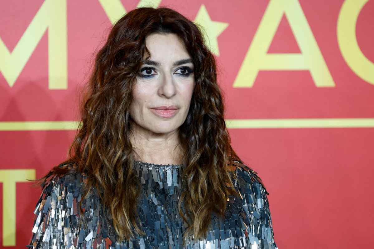 Sabrina Impacciatore, la denuncia non passa inosservata: “Mani ovunque”