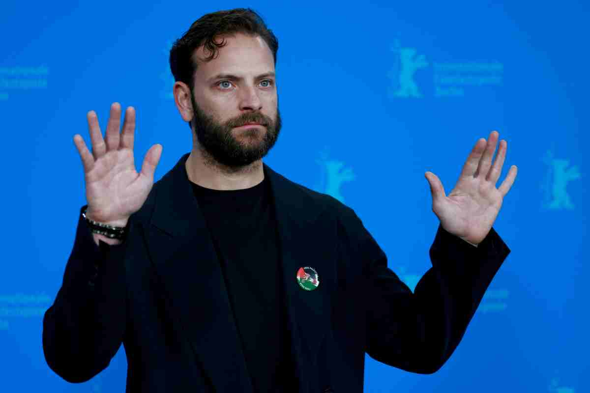 Alessandro Borghi rivela la sua "ossessione" a Belve