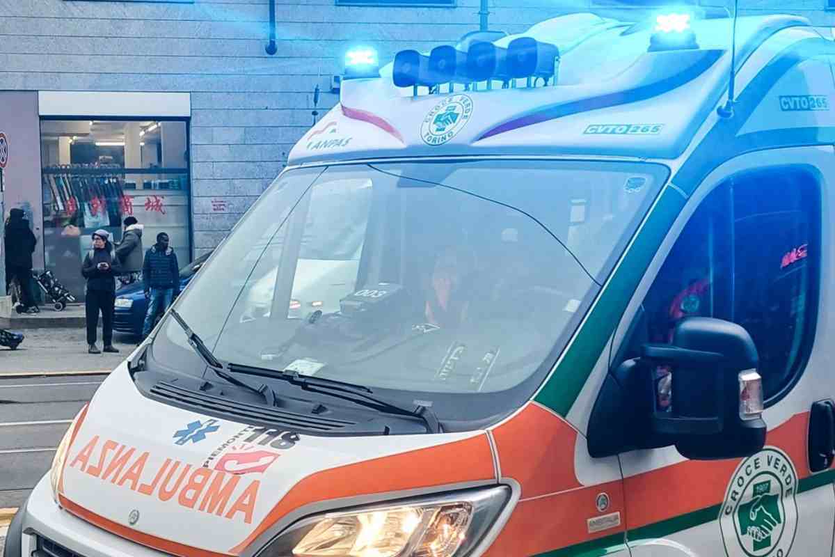 Rubano cellulare a 20enne, aggressione terrificante in strada [VIDEO]