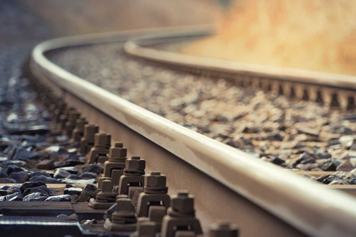 - Dramma al passaggio al livello: bambina di 9 anni investita da un treno
