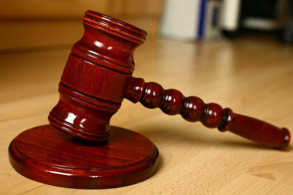 Stupra minorenne, giudice “accontenta” la richiesta del condannato