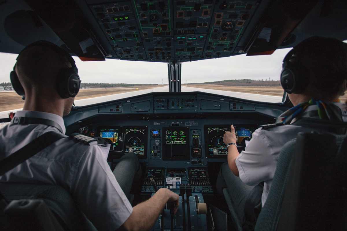 Si addormentano durante il volo, disavventura per piloti e passeggeri