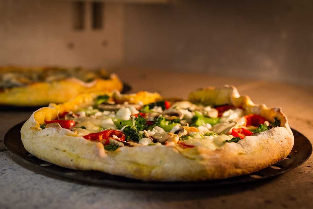 Vuoi mangiare una pizza fuori dall’Italia? Ecco dove trovare la migliore d’Europa