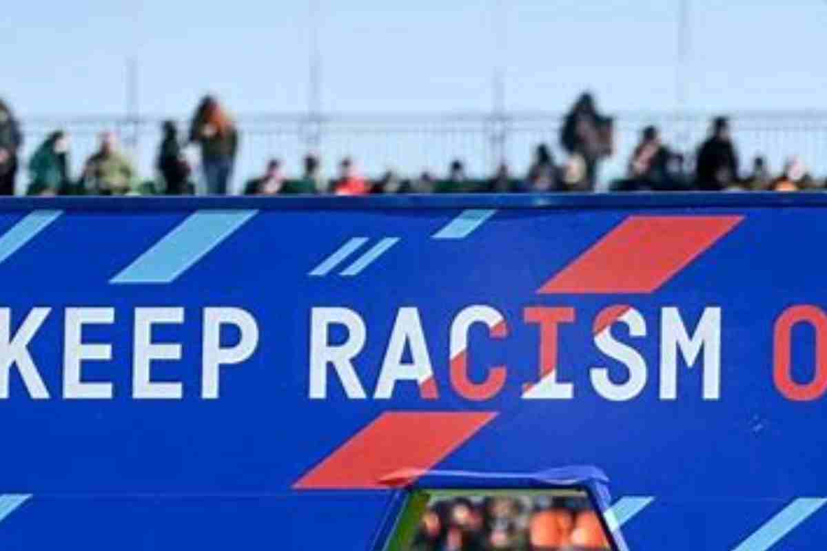 Dura condanna al razzismo