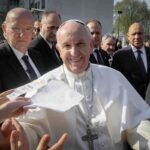 Papa Francesco sorridente