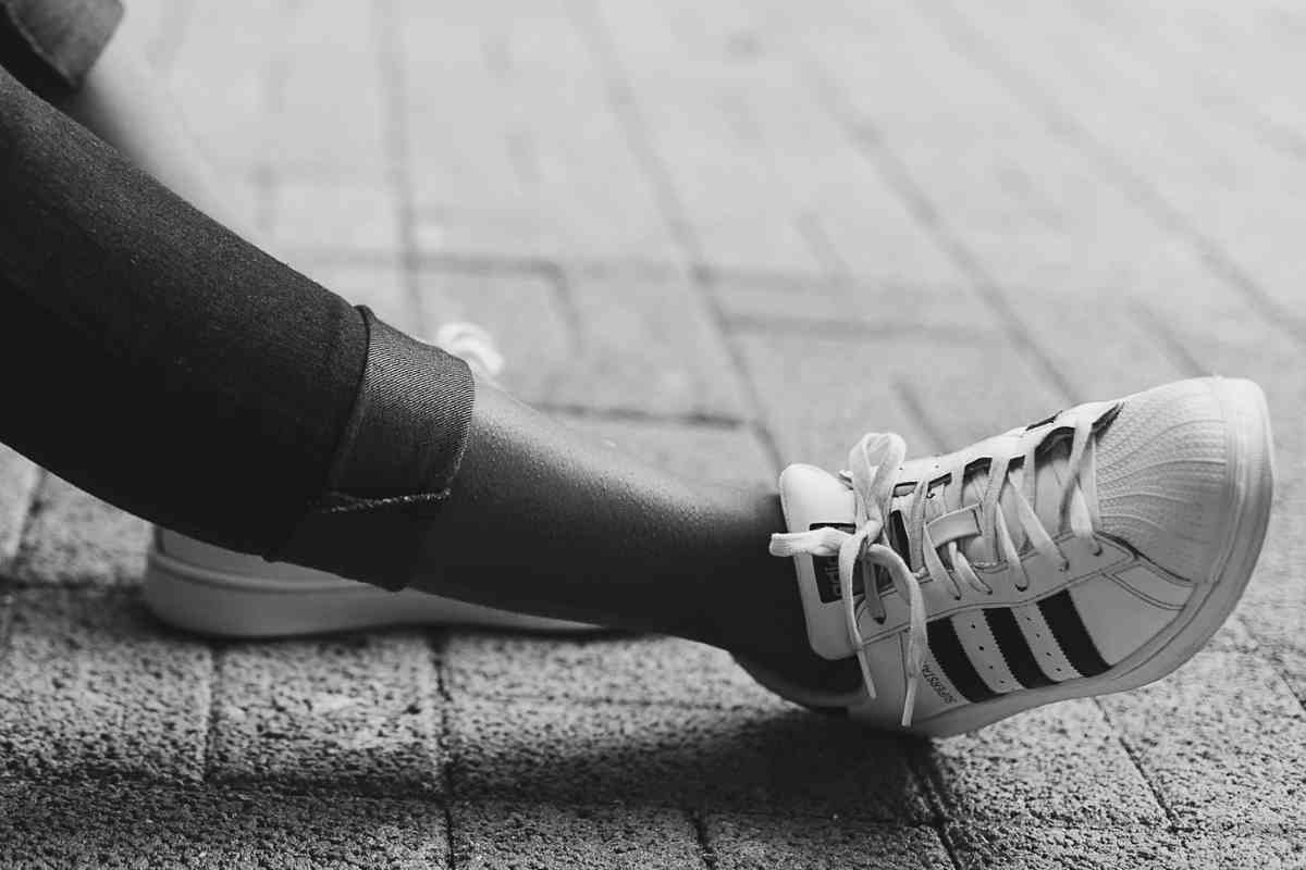 acropoli calpestata la grecia denuncia adidas per la pubblicità – foto da Cityrumors.it acropoli calpestata la grecia denuncia adidas per la pubblicità – foto