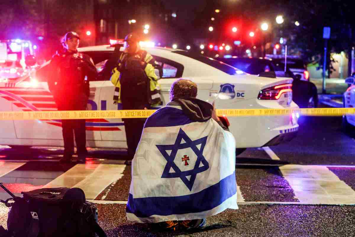 Attentato a Washington: uccisi due dipendenti dell’ambasciata israeliana negli Usa Attentato a Washington: uccisi due dipendenti dell’ambasciata israeliana negli Usa