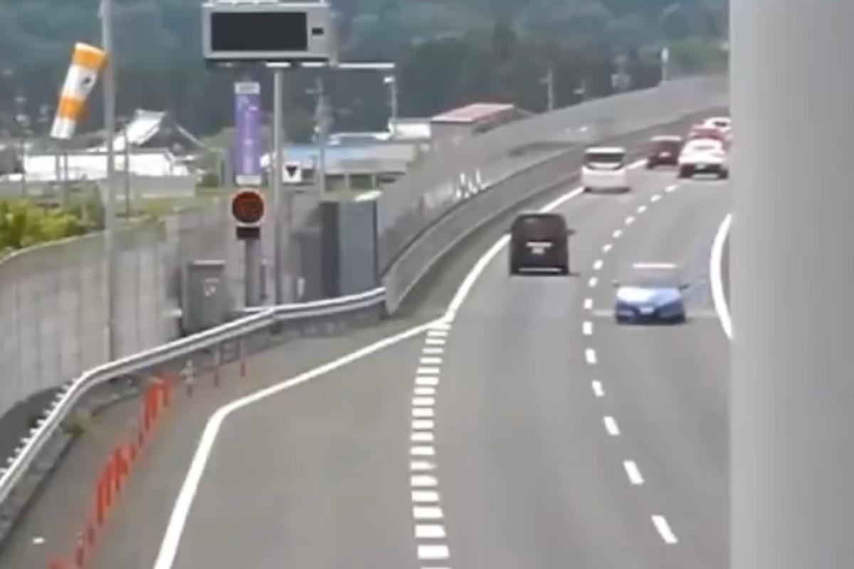 Auto contromano