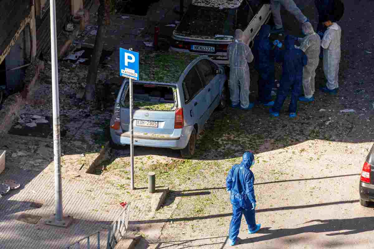 ?Trasporta una bomba per un colpo in banca: l’ordigno esplode prima del previsto ?Trasporta una bomba per un colpo in banca: l’ordigno esplode prima del previsto