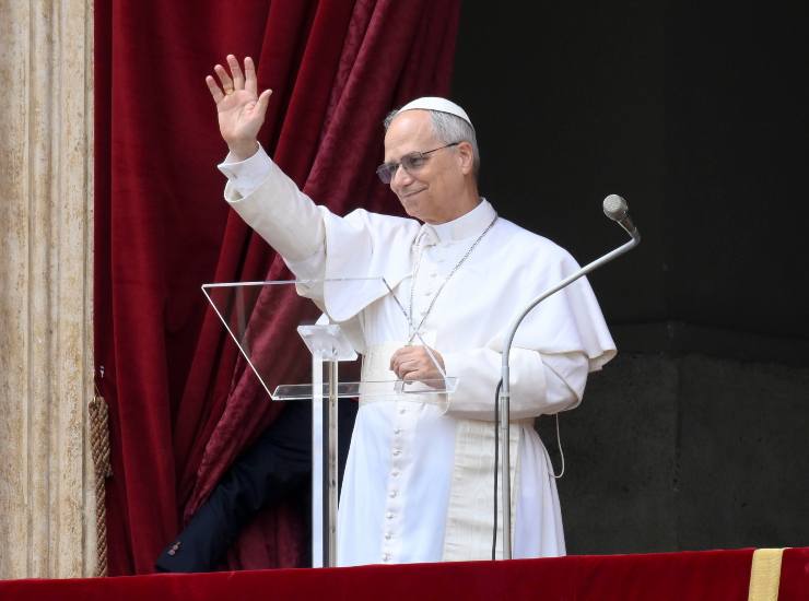 Leone durante l'Angelus