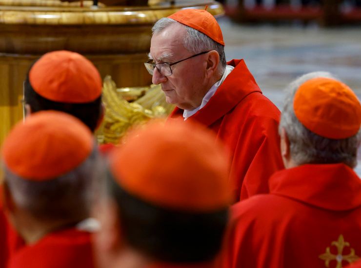 Parolin in chiesa