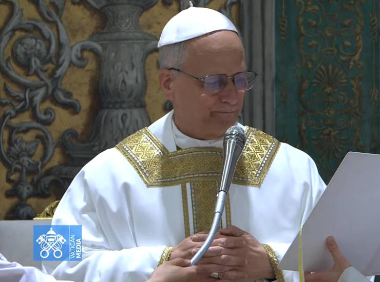 Papa Leone durante la sua prima messa