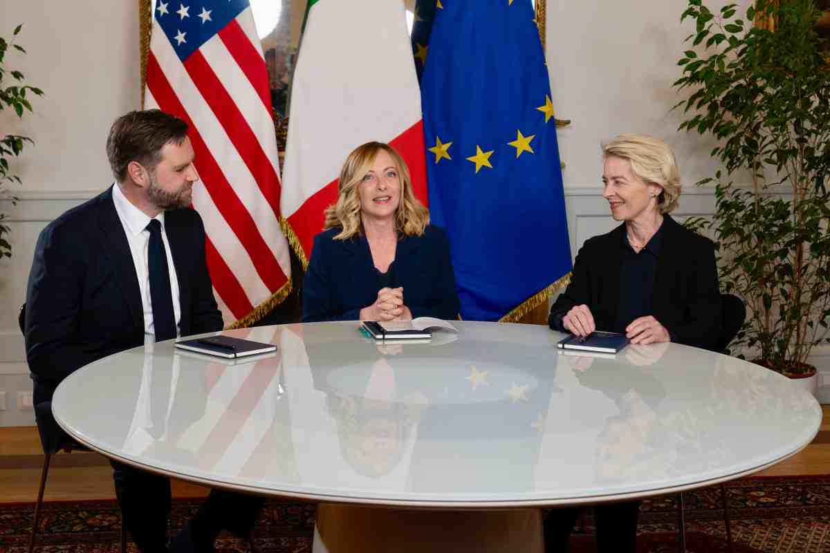 Ue Usa, iniziato il dialogo: decisivo il premier Meloni Ue Usa, iniziato il dialogo: decisivo il premier Meloni