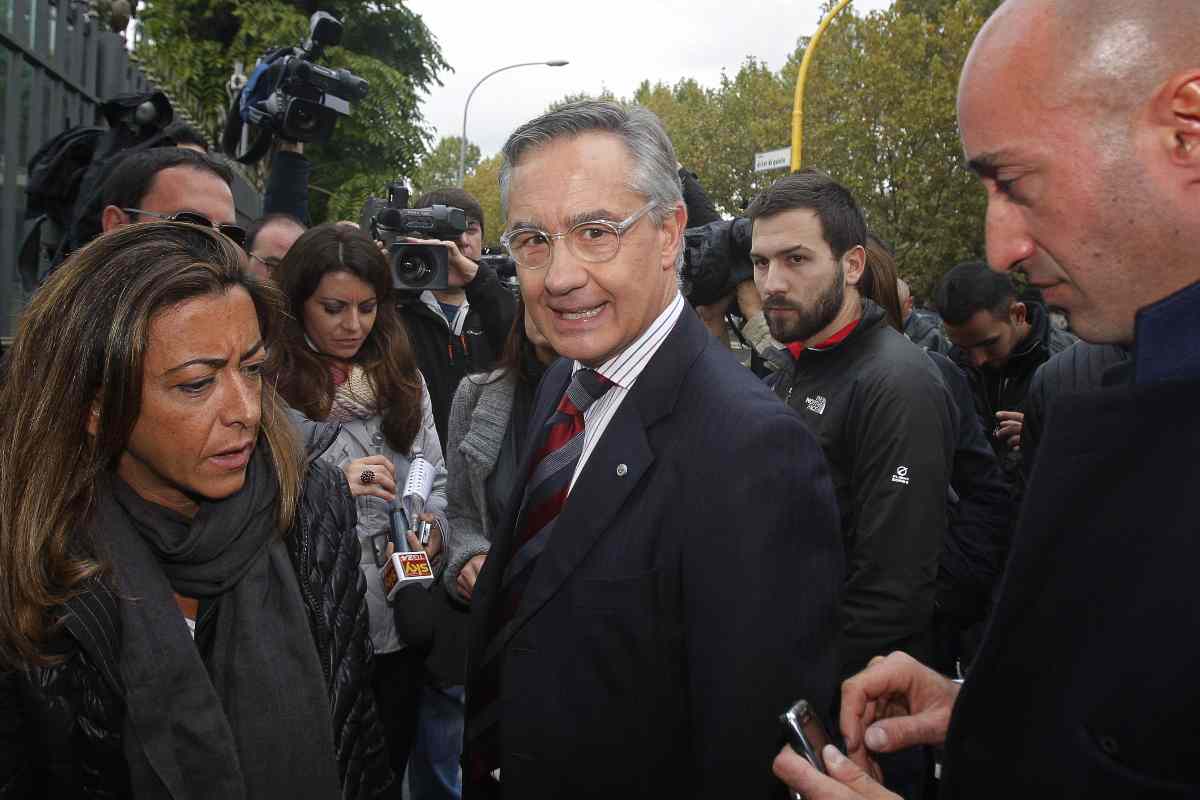 Delitto Garlasco, generale Garofano: “Dagli oggetti ritrovati nel canale non si troverà niente e…” ESCLUSIVA Delitto Garlasco, generale Garofano: “Dagli oggetti ritrovati nel canale non si troverà niente e…” ESCLUSIVA