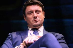 agita il caso dell'ex della premier