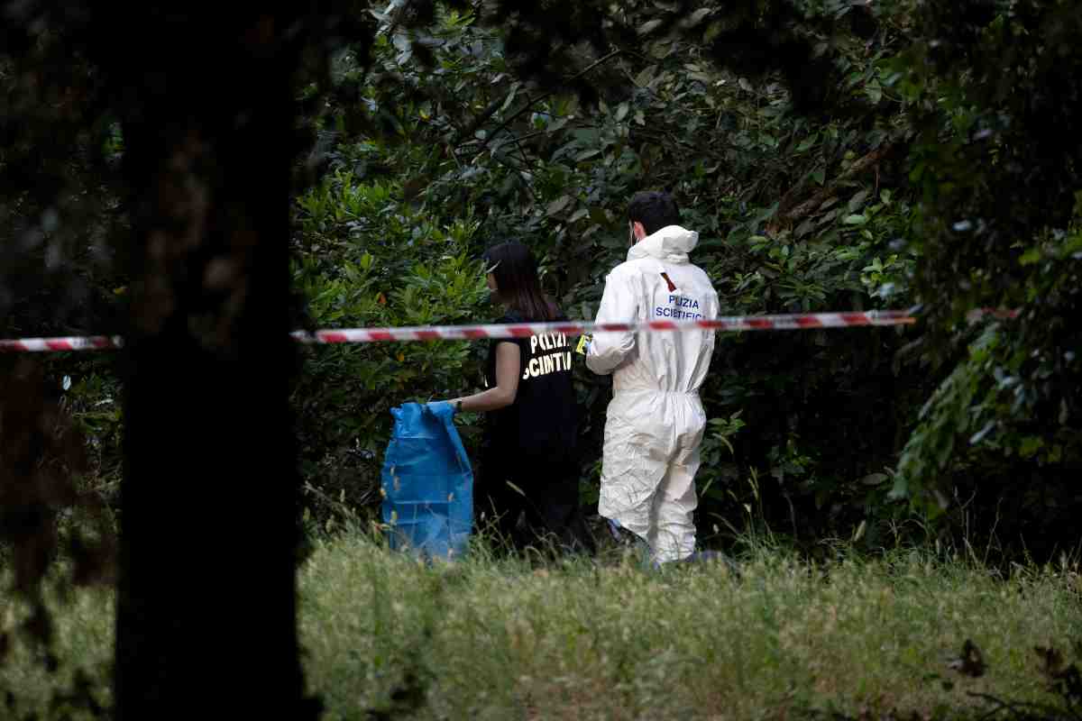 Villa Pamphili, è caccia all’uomo: la bimba forse strangolata Villa Pamphili, è caccia all’uomo: la bimba forse strangolata