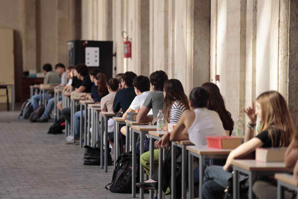 Maturità 2025, Cicerone e le funzioni di Cartesio e Boccioni: le tracce della seconda prova Maturità 2025, Cicerone e le funzioni di Cartesio e Boccioni: le tracce della seconda prova