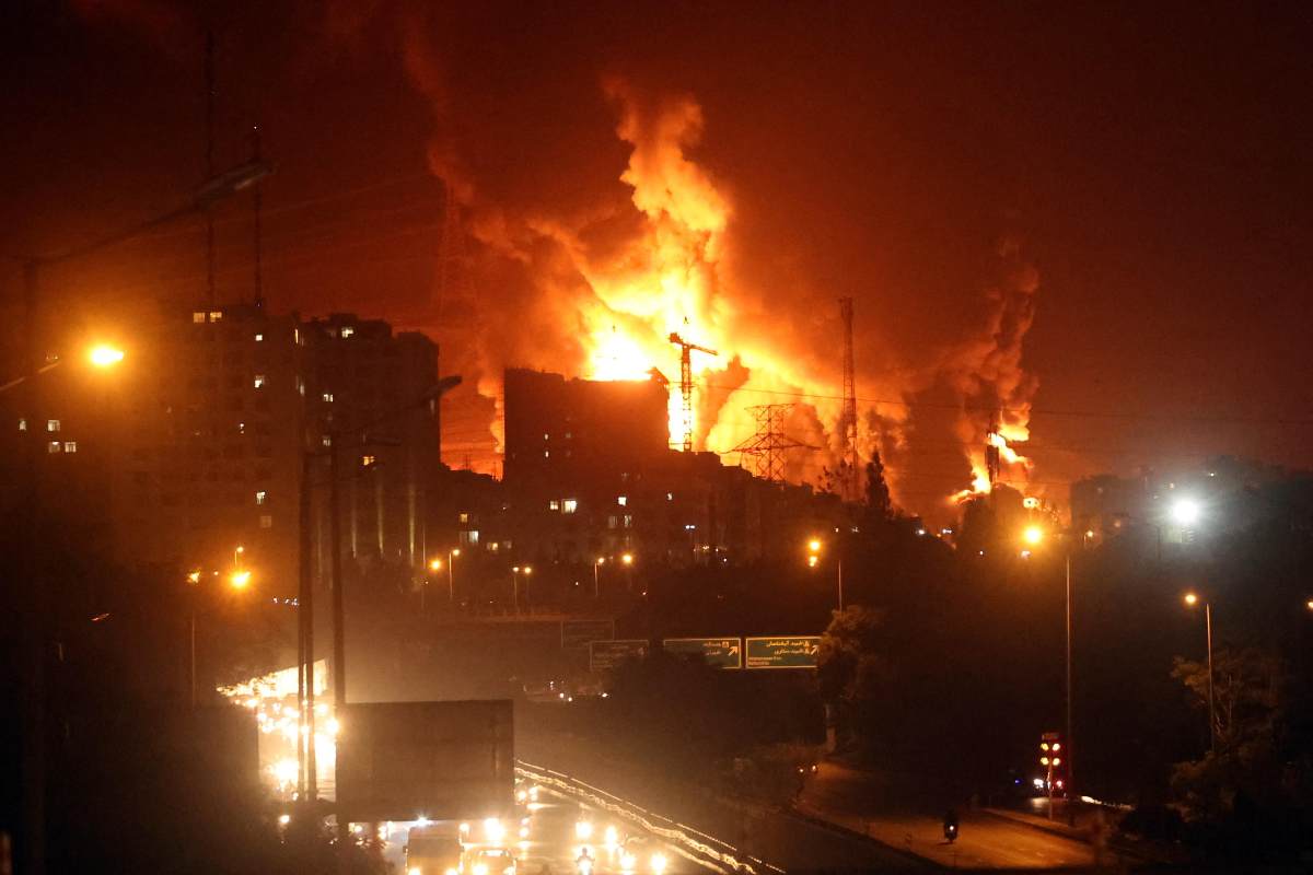 Israele Iran, Tricarico: “Iniziativa legittima di Netanyahu ma l’Europa intervenga su Gaza…” Israele Iran, Tricarico: “Iniziativa legittima di Netanyahu ma l’Europa intervenga su Gaza…”