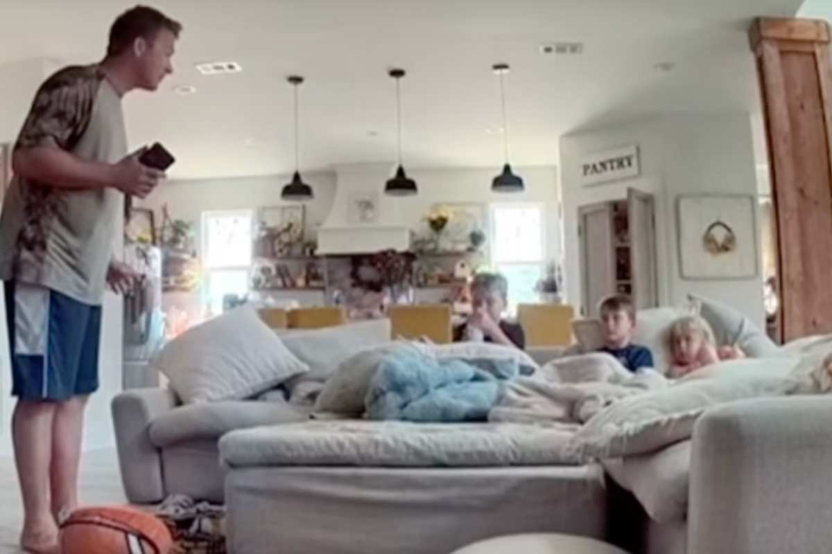 I genitori dormono, il figlio di 5 anni fa spese su Amazon: contro prosciugato – VIDEO I genitori dormono, il figlio di 5 anni fa spese su Amazon: contro prosciugato – VIDEO