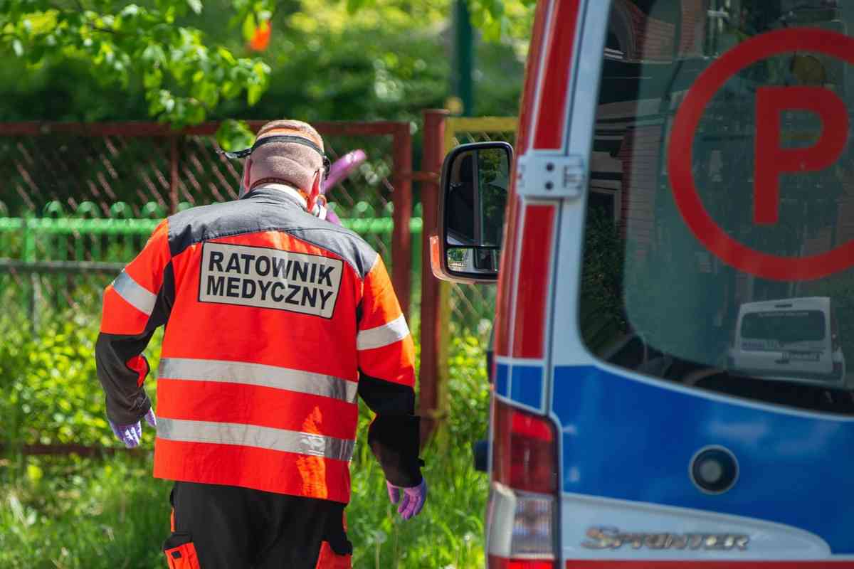 la tragedia sconvolge il paese tutti morti