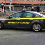 Una macchina della Guardia di Finanza