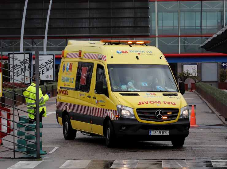 Ambulanza in strada