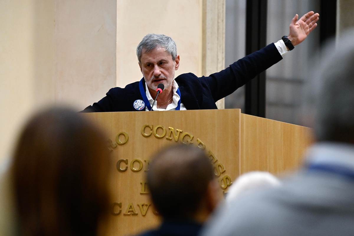 Sovraffollamento carceri, Alemanno da Rebibbia: “Noi al forno la politica dorme con l’aria condizionata…”