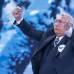 Pippo Baudo in una apparizione in televisione