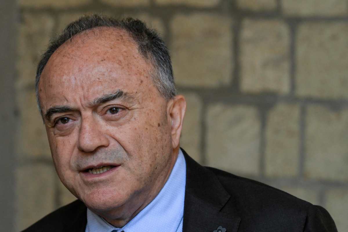 Gratteri in primo piano