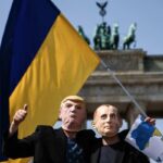 Una manifestazione per l'incontro tra Trump e Putin in Alaska