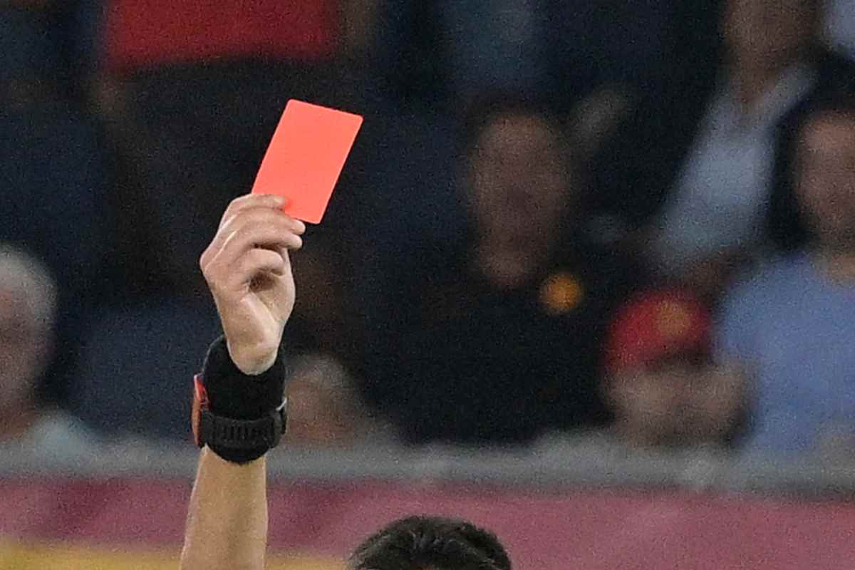 stangata per il tecnico il club non ci sta lo sfogo del presidente