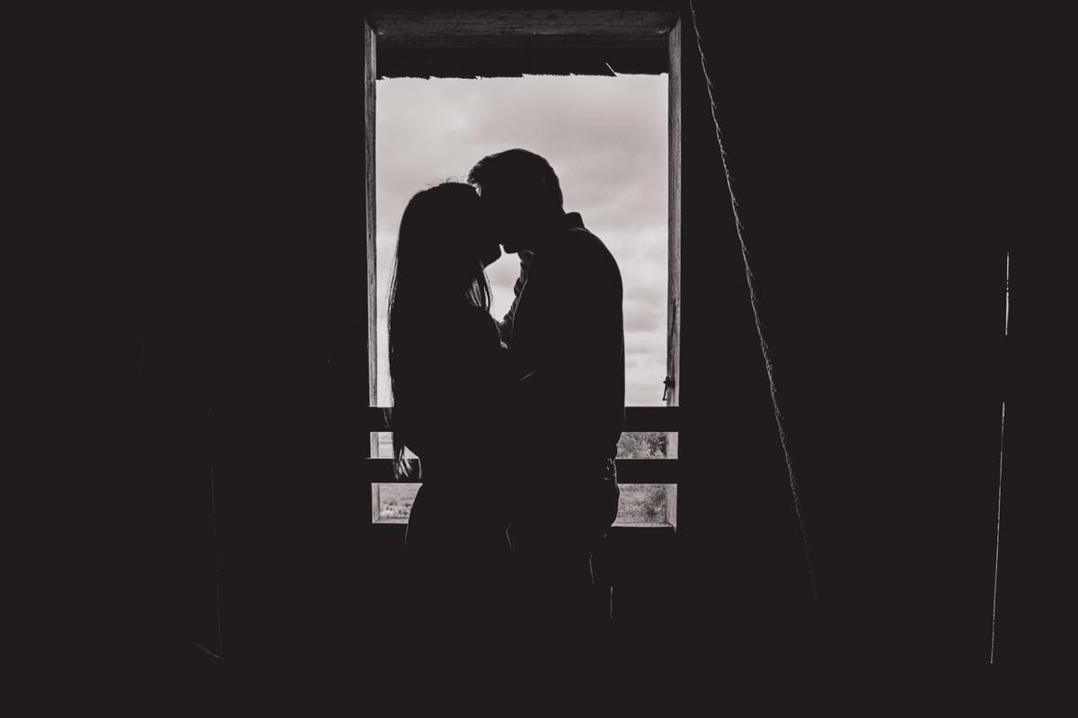 Fare sesso sarà sempre più difficile: ora servirà un consenso scritto!