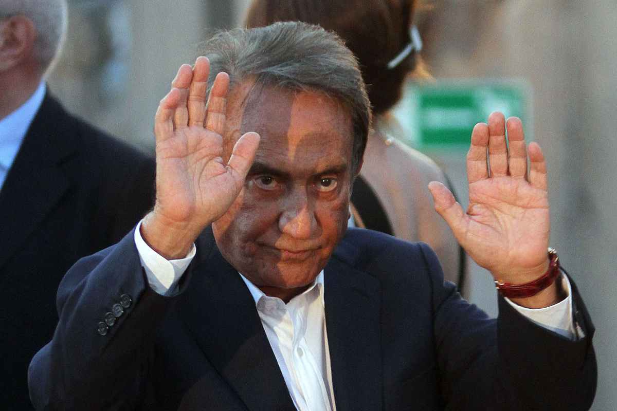 Emilio Fede in primo piano
