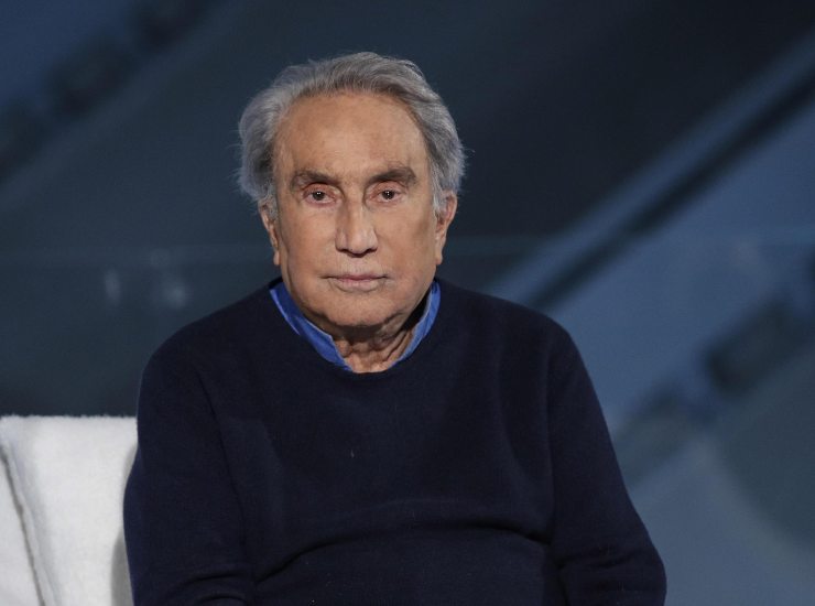 Emilio Fede in primo piano