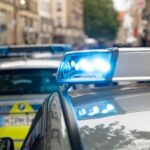 Auto della polizia in strada