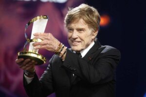 Redford alza un premio