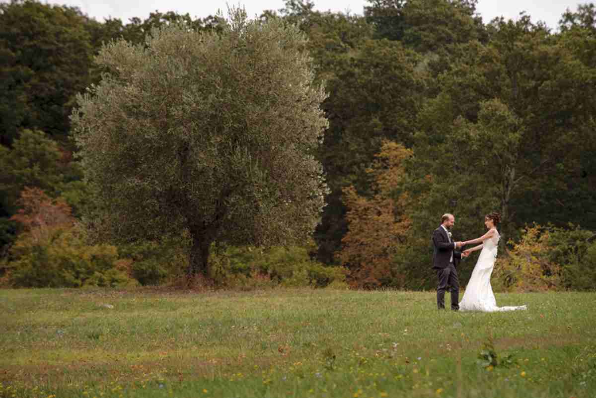 Si sposa e muore prima del rinfresco: la tragedia in provincia di Pavia Si sposa e muore prima del rinfresco: la tragedia in provincia di Pavia