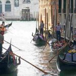 Alcuni turisti a Venezia