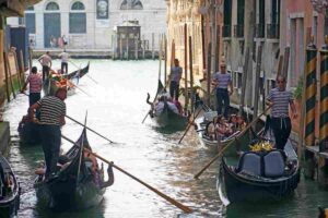 Alcuni turisti a Venezia
