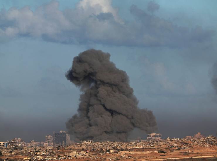 Gaza bombardata