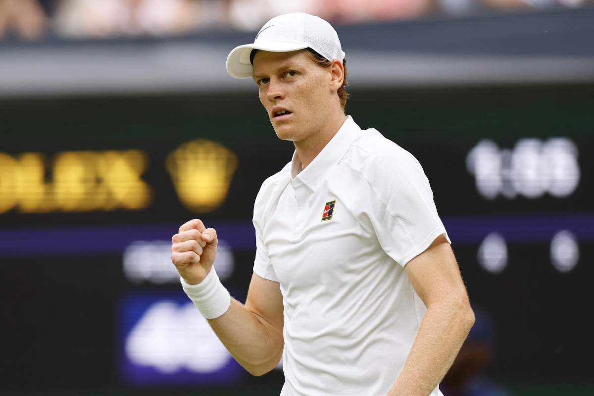 Svolta Sinner, arriva il regalo inatteso da Alcaraz: ecco cosa succede in classifica Svolta Sinner, arriva il regalo inatteso da Alcaraz: ecco cosa succede in classifica