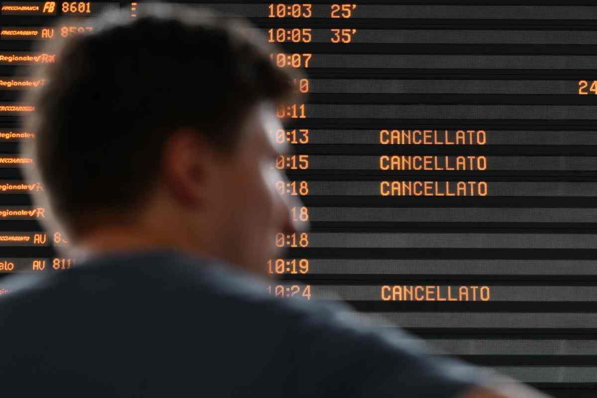 Sciopero 3 ottobre, venerdì nero in Italia: i settori coinvolti e gli orari