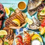 Tavola imbandita di pesce