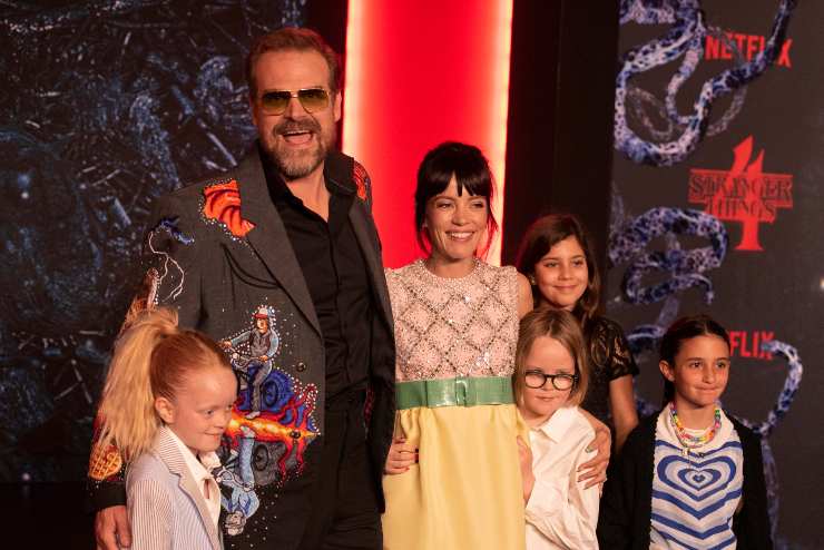 David Harbour e la moglie