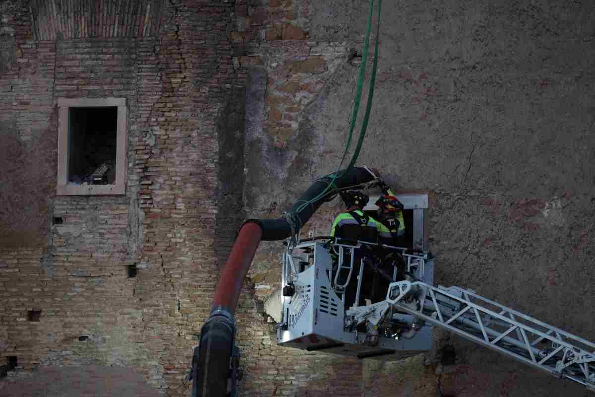 Crollo Fori Imperiali: come sta l’operaio rimasto sotto le macerie? Crollo Fori Imperiali: come sta l’operaio rimasto sotto le macerie?